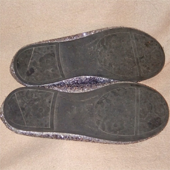 Glitter Shoes with Black Bow - Picture 4 of 7